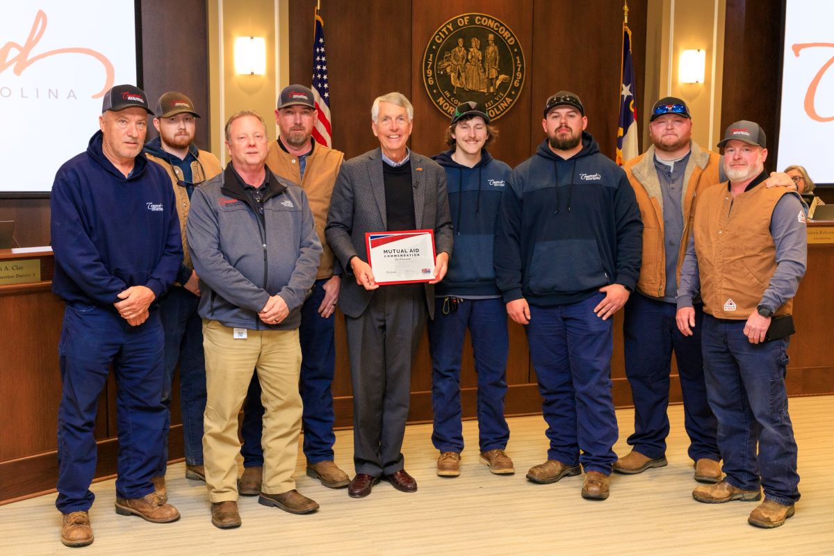 Concord Electric Systems Crew with Mayor Dusch Receiving APPA National Commendation